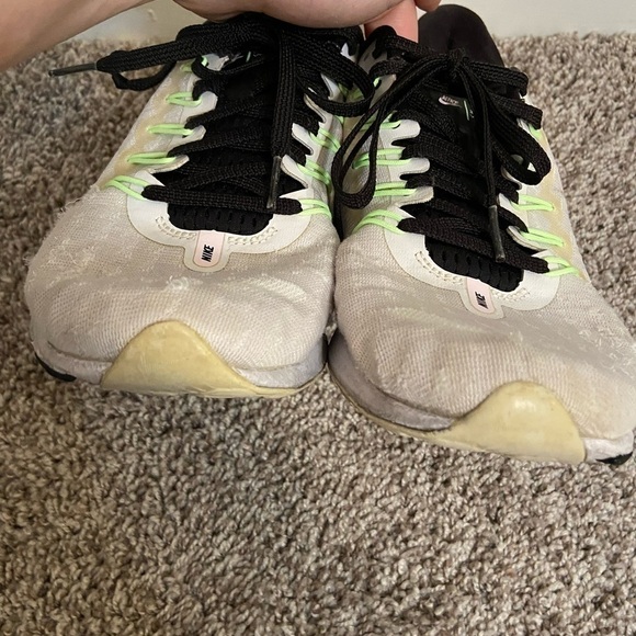 Nike Air Zoom Vomero 14 Women's Running Shoe - Picture 8 of 9